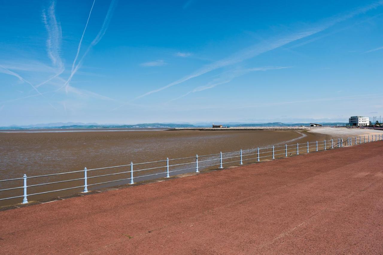 The Sea Crest Hotel Morecambe Buitenkant foto