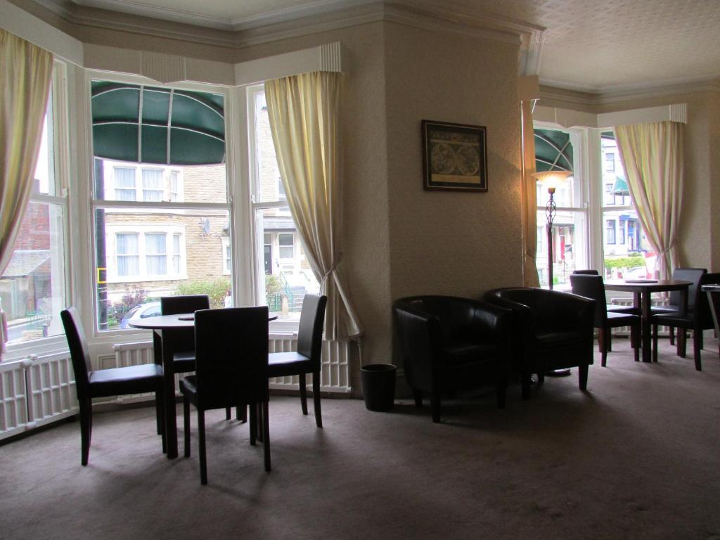 The Sea Crest Hotel Morecambe Buitenkant foto
